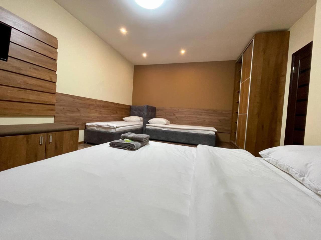Apartments In Uzhgorod For You. Kültér fotó